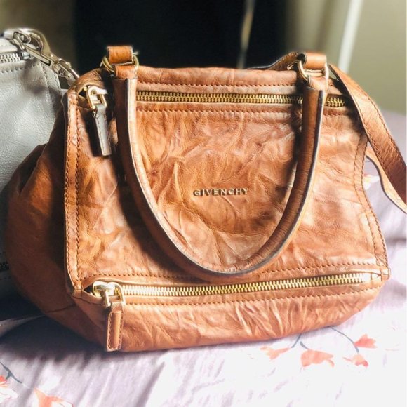 SOLD Authentic Givenchy Pandora Pepe Leather Small - Picture 2 of 8